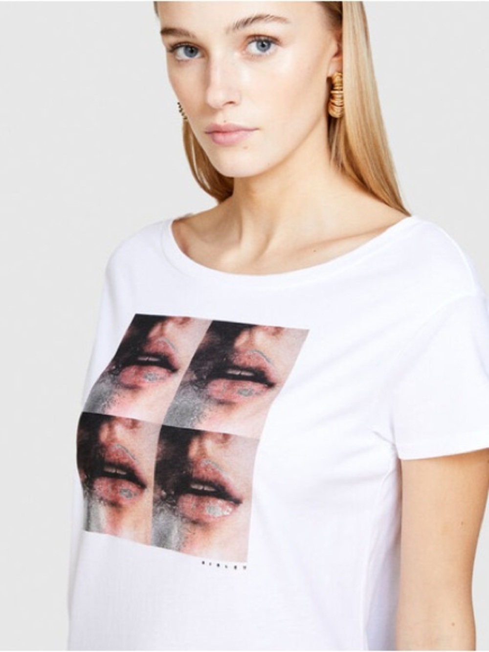 Sisley Graphic Lips Tee White Short Sleeve Size S